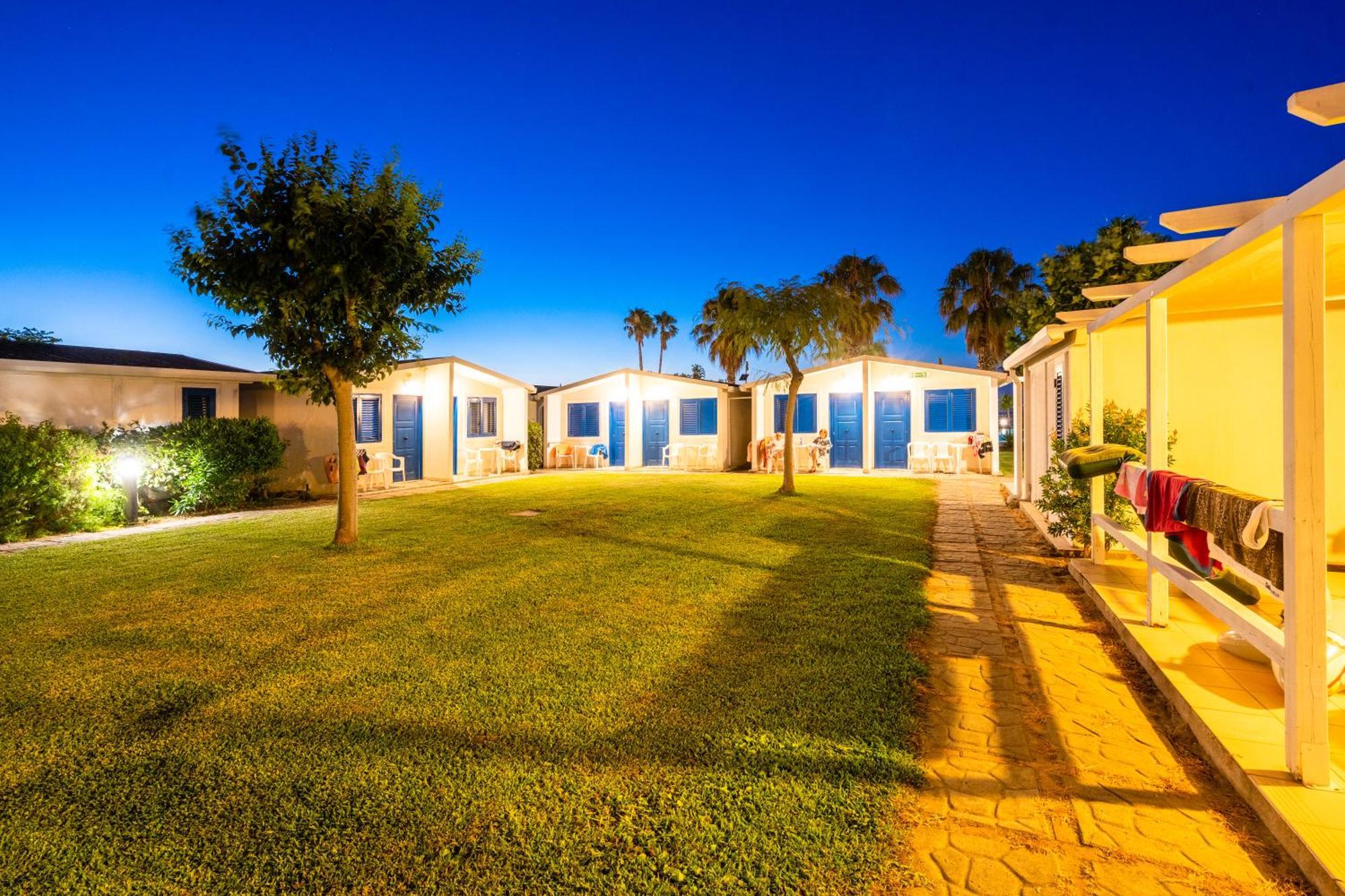 Le Dune Beach Club Messina Esterno foto